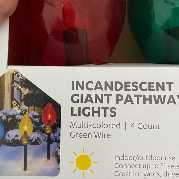 4ct Jumbo Christmas Light Pathway Markers - Picture 3 of 4